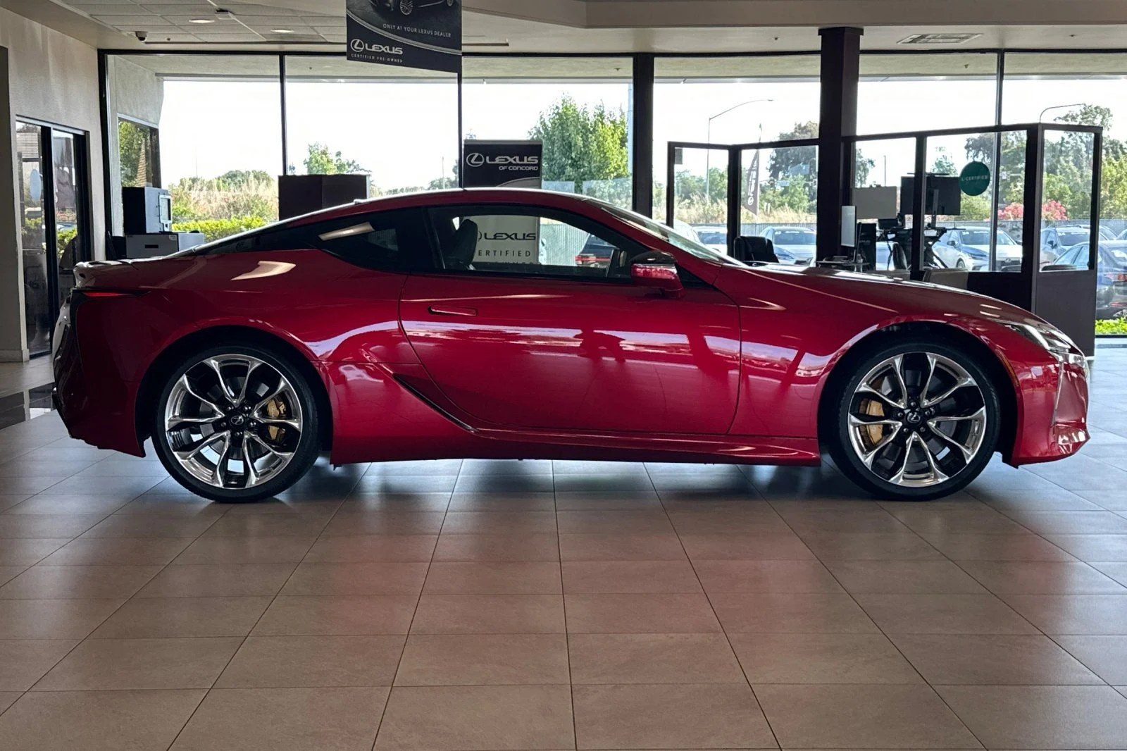 Used 2021 Infrared Lexus 500 image 3