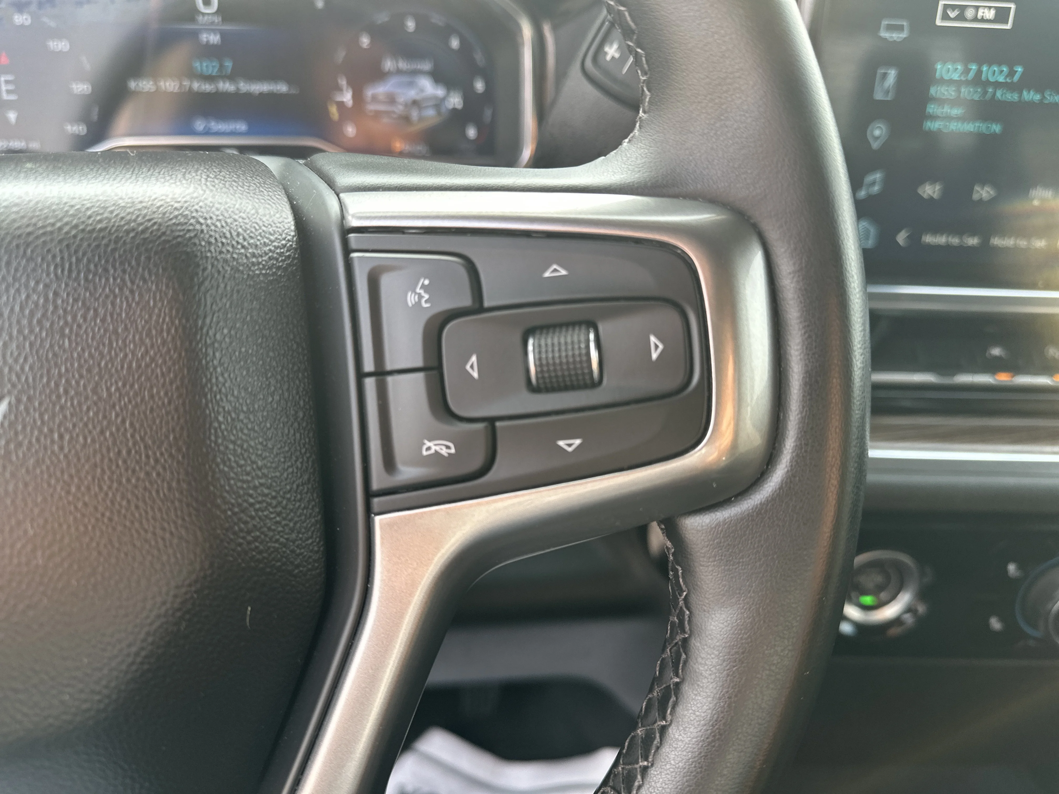 Used 2023 Summit White Chevrolet LT image 19