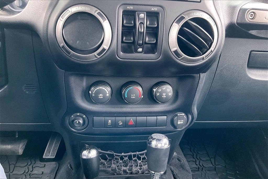 2016 JEEP WRANGLER - Image 29