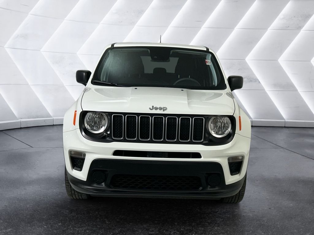 Used 2023 White Jeep Latitude image 2
