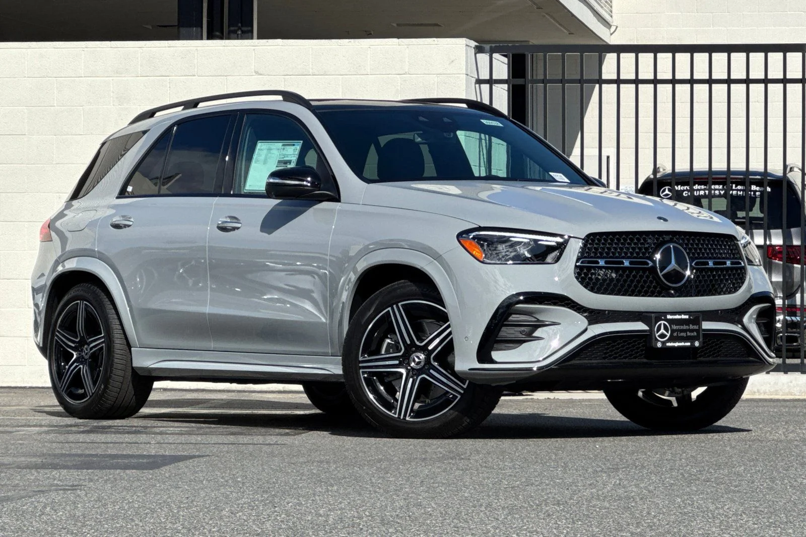 New 2026 MANUFAKTUR Alpine Grey Mercedes-Benz GLE 580 image 2