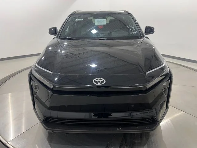 2026 Toyota bZ XLE - Photo 8
