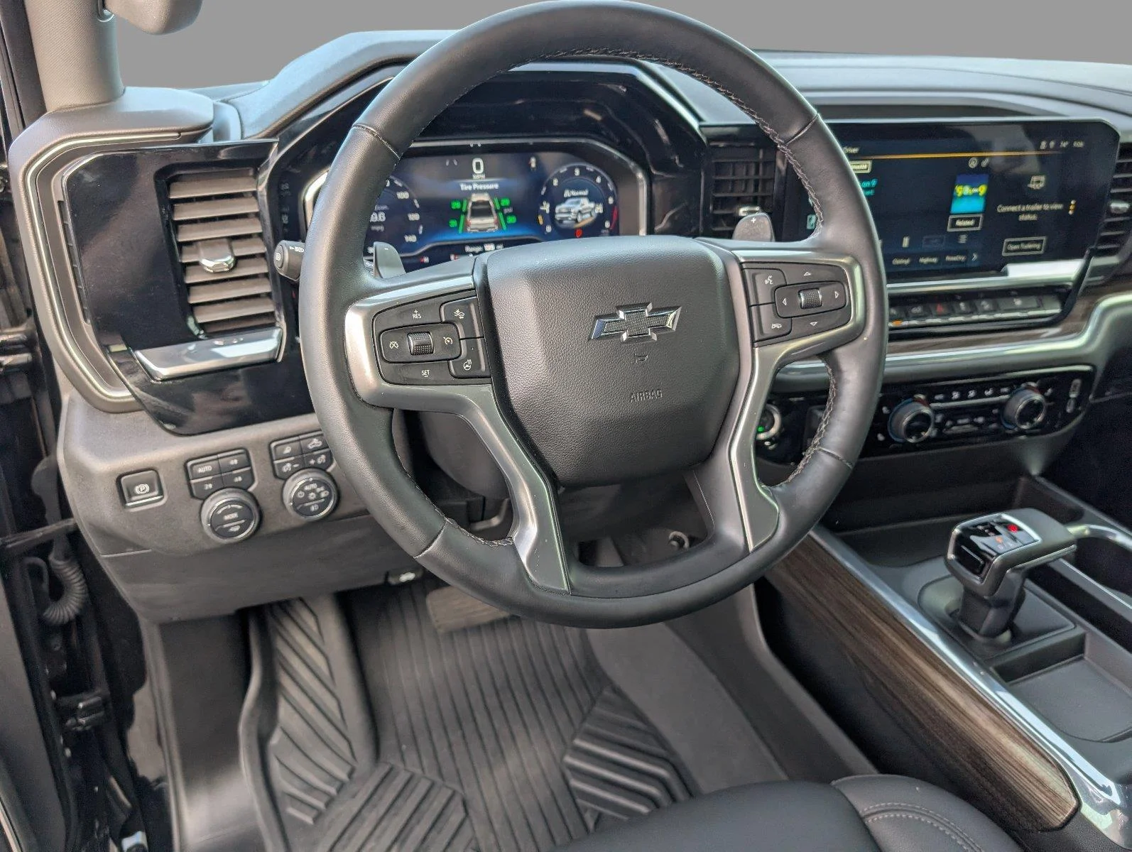 Used 2025 Black Chevrolet RST image 4