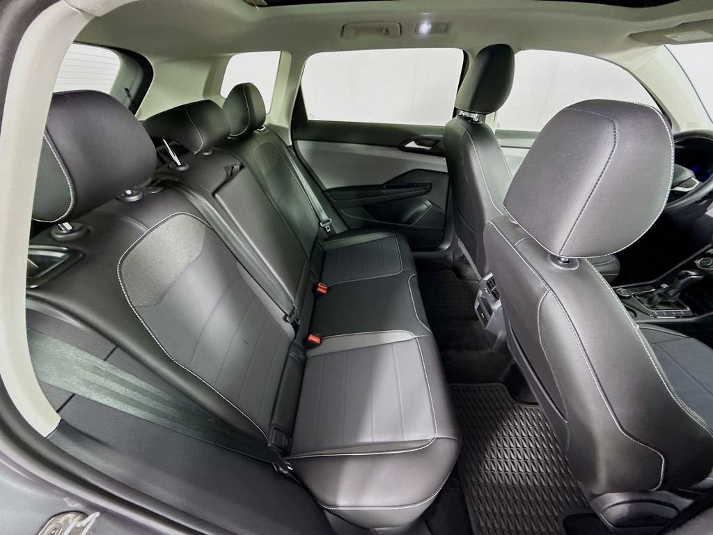 Used 2023 Silver Volkswagen 1.5T SE image 29