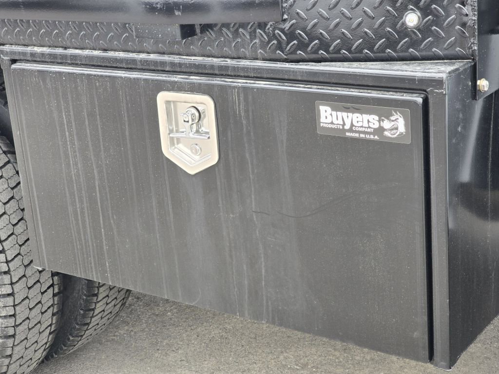 2025 Ford F-550 Super Duty Chassis Cab XL - Photo 29