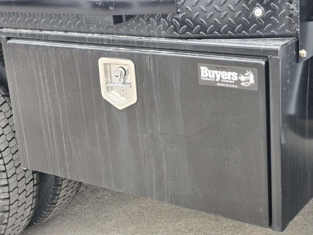 2025 Ford F-550 Super Duty Chassis Cab XL - Photo 29