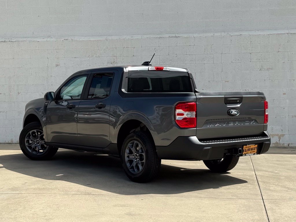 New 2026 Carbonized Gray Metallic Ford XLT image 3