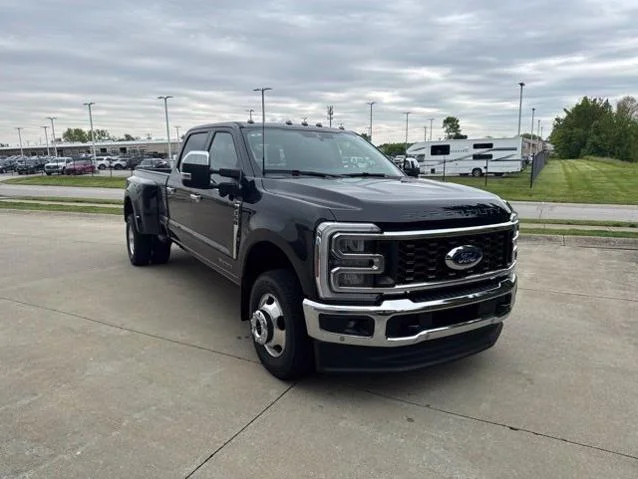 New 2026 Agate Black Metallic Ford Lariat image 34