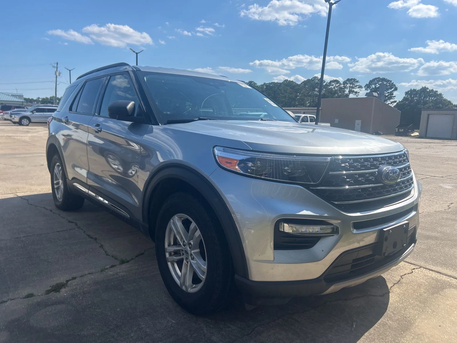 2023 Ford Explorer XLT 4WD's photo