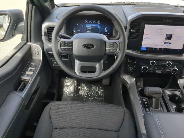 New 2026 Oxford White Ford XLT image 16