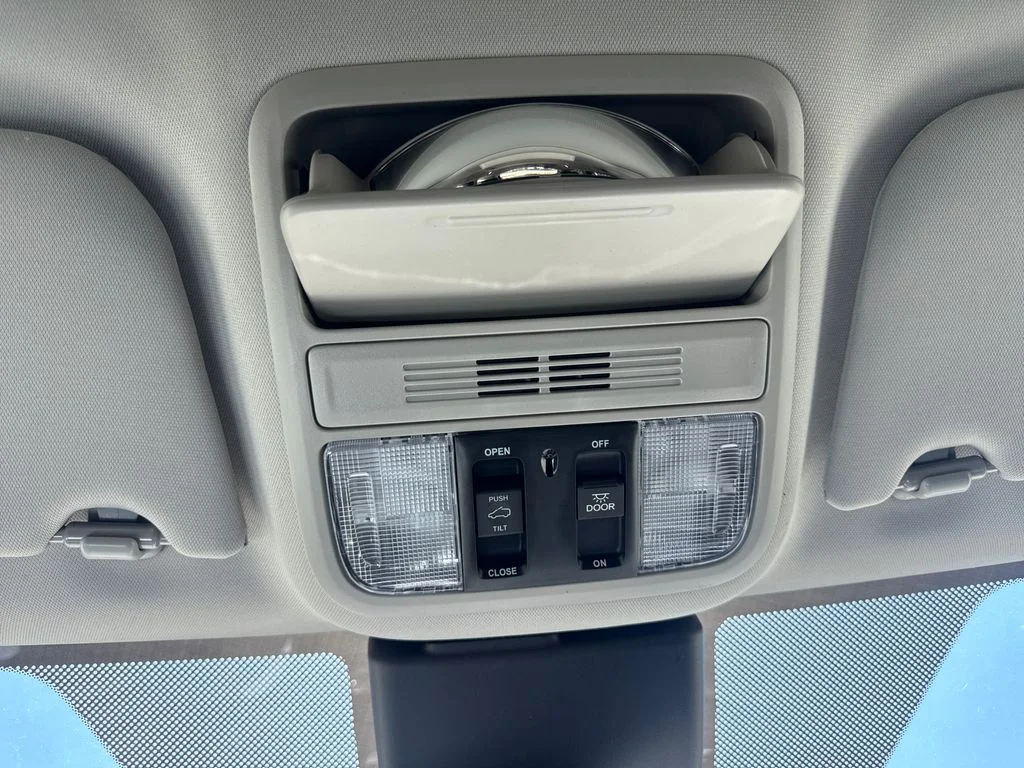 New 2026 Solar Silver Metallic Honda Elite image 50