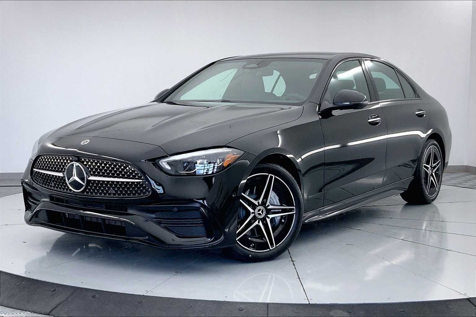 2025 Mercedes-Benz C-Class C 300 4MATIC's photo