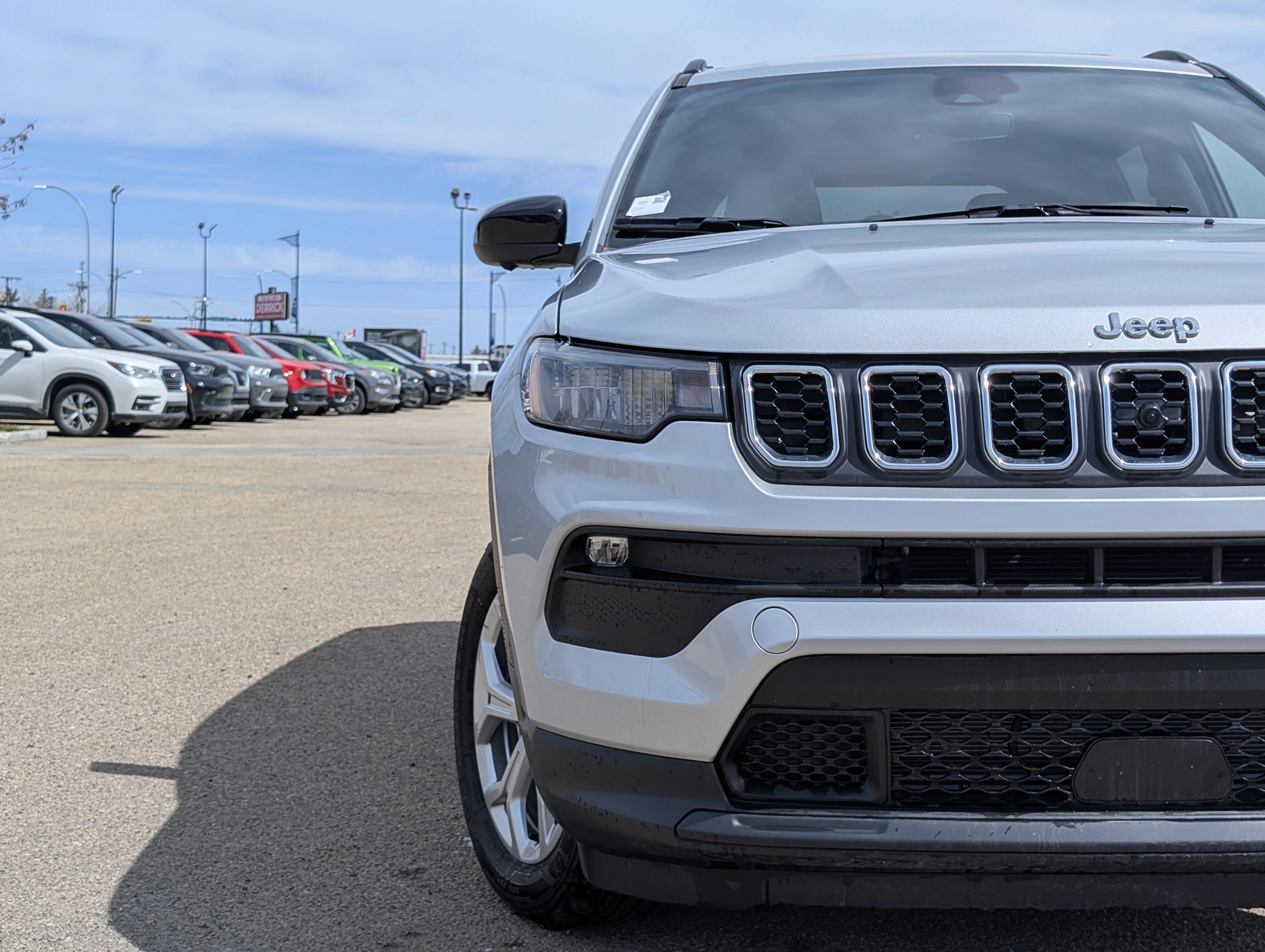 New 2025 Silver Zynith Metallic Jeep North image 11