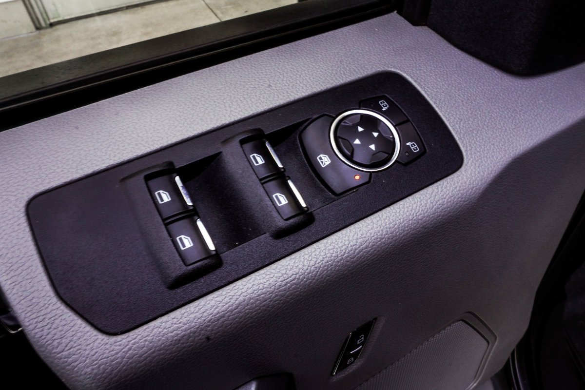 Used 2016 Gray Ford XLT image 31