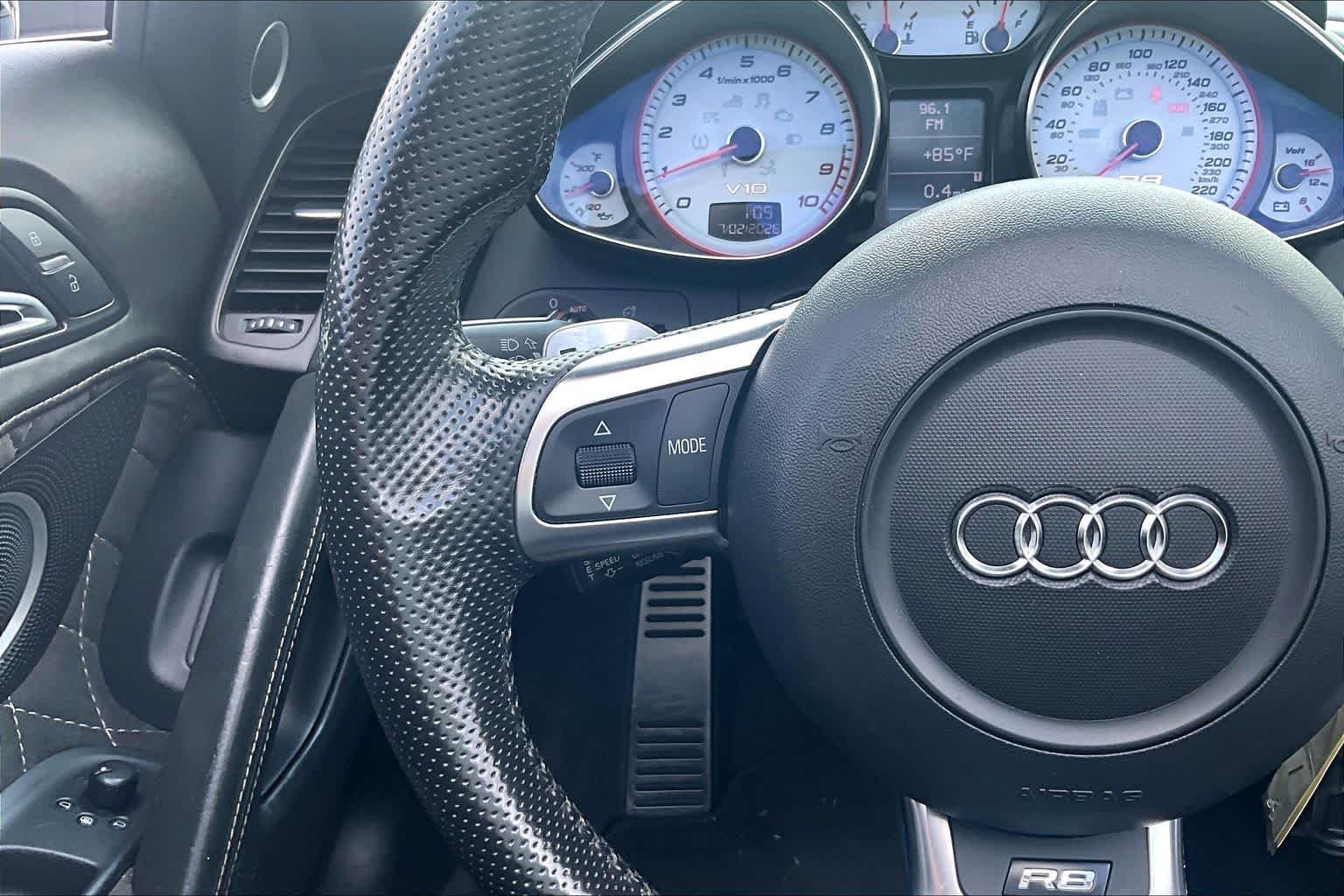 Used 2011 Phantom Black Pearl Audi 5.2L image 20