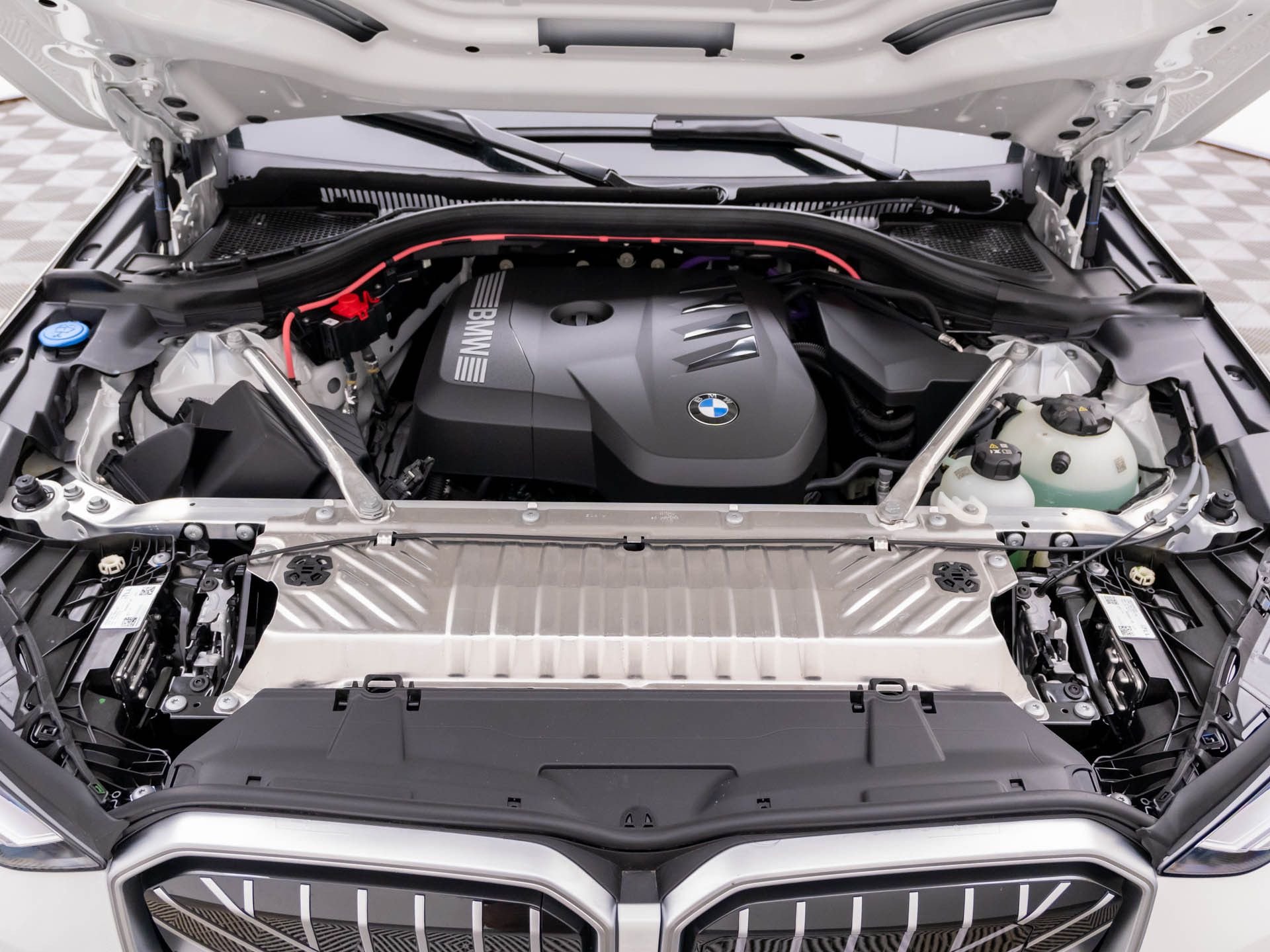 New 2026 Alpine White BMW 30 xDrive image 28