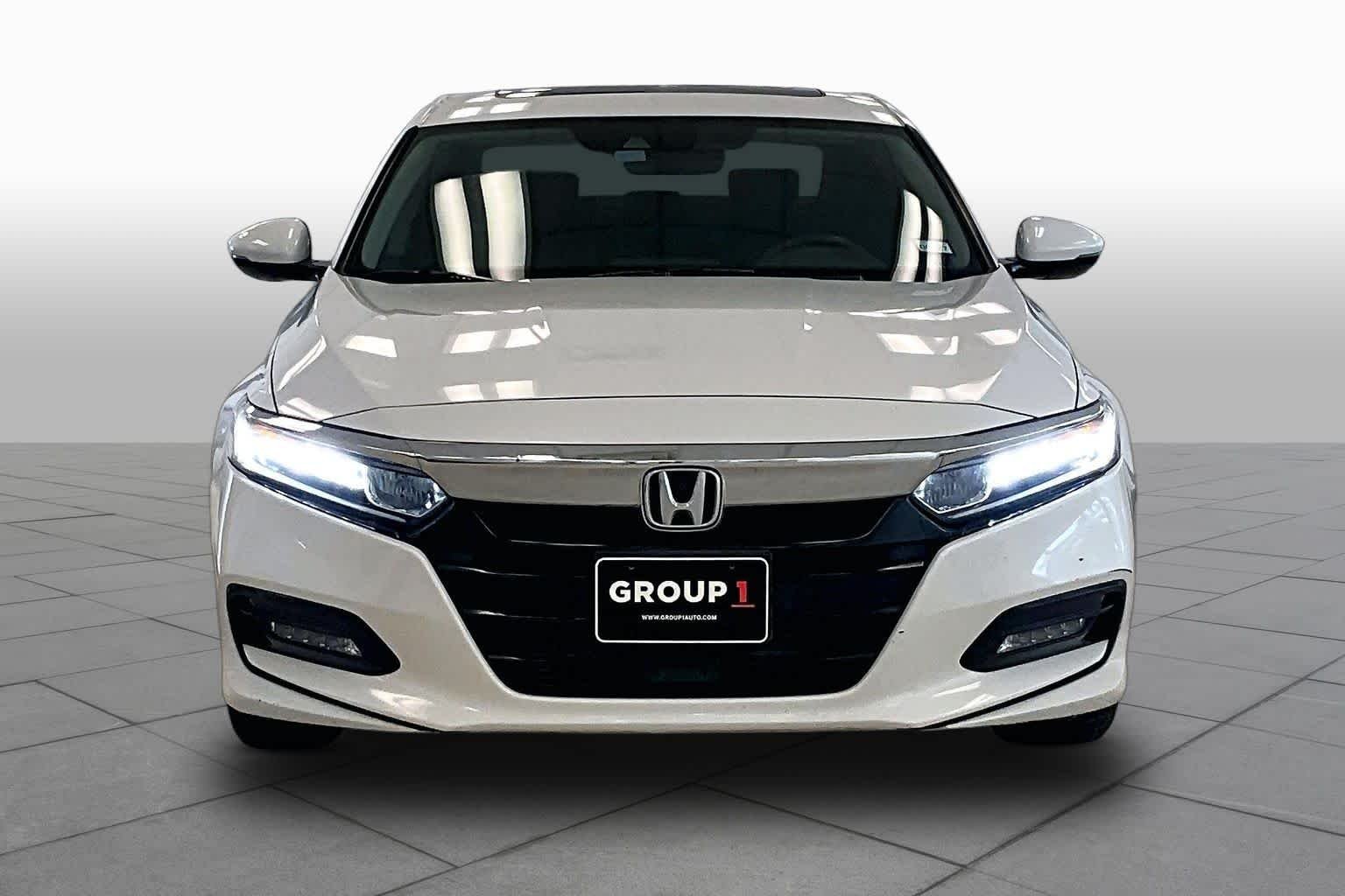 Used 2019 Platinum White Pearl Honda EX-L 1.5T image 3