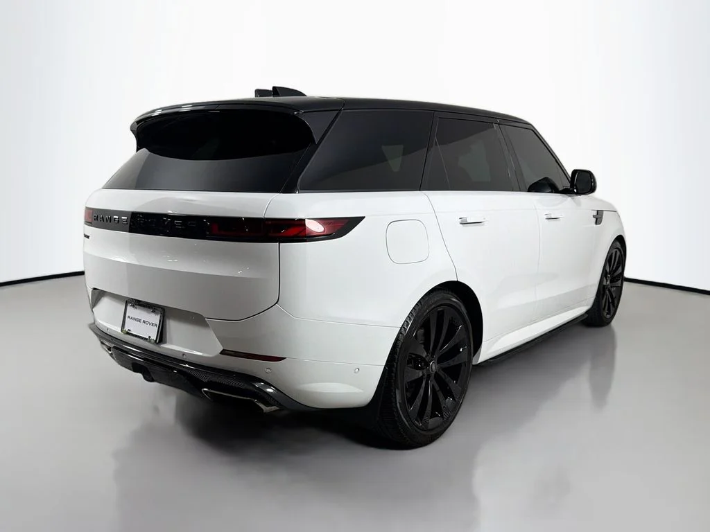 Certified Used 2024 White Land Rover Dynamic SE image 5