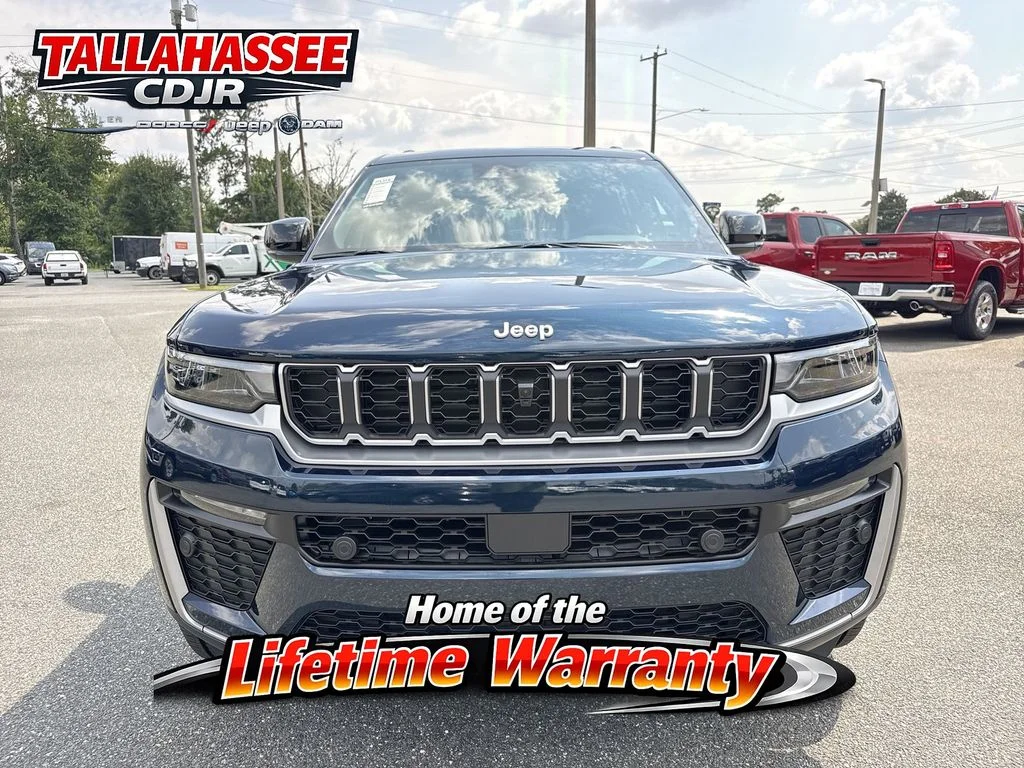 New 2026 Fathom Blue Pearl-Coat Exterior Paint Jeep Limited image 8