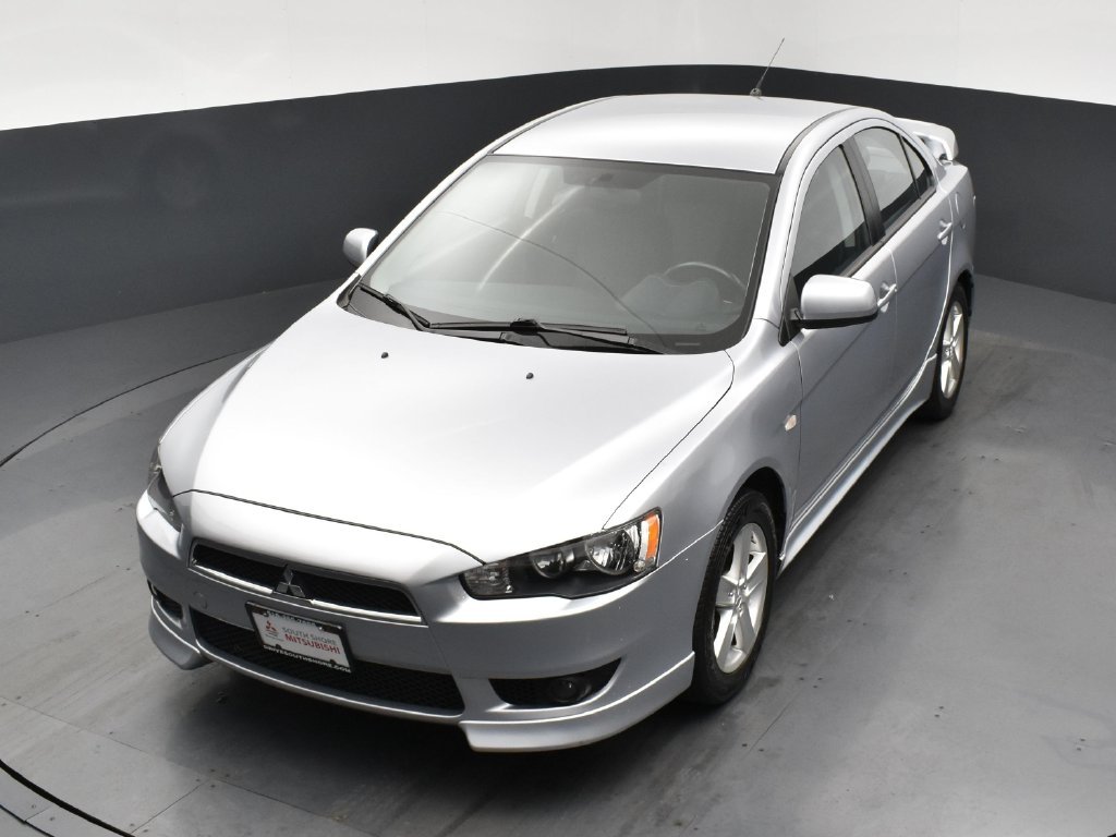 Used 2009 White Mitsubishi ES image 21