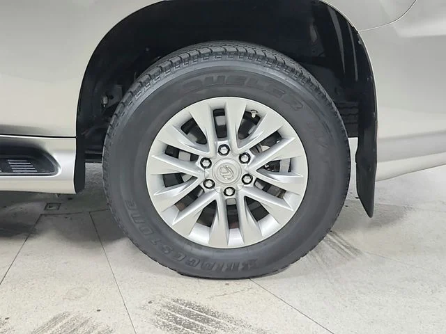 Used 2023 Silver Lexus 460 image 50