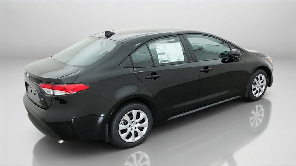 New 2027 Inked Toyota LE image 39