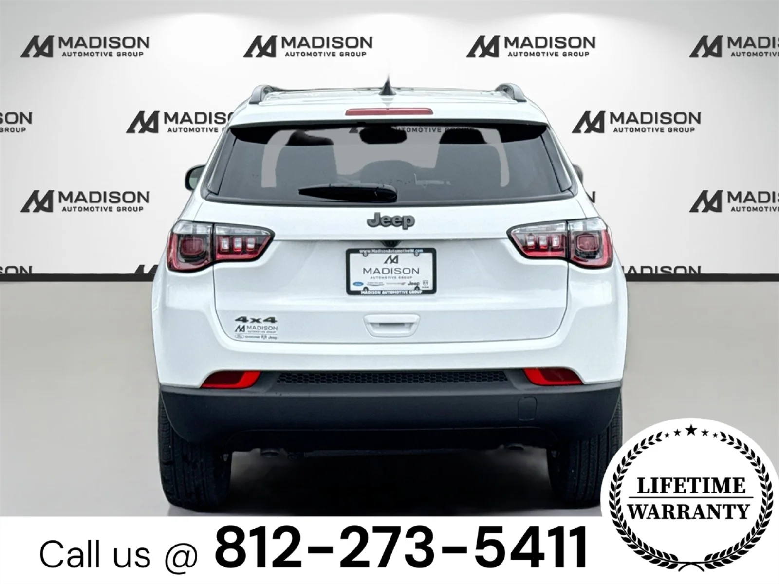 New 2026 Bright White Clearcoat Jeep Latitude Altitude image 6