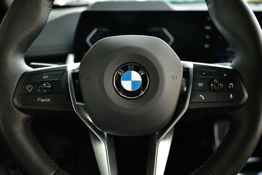 Used 2025 Space Silver Metallic BMW xDrive28i image 31