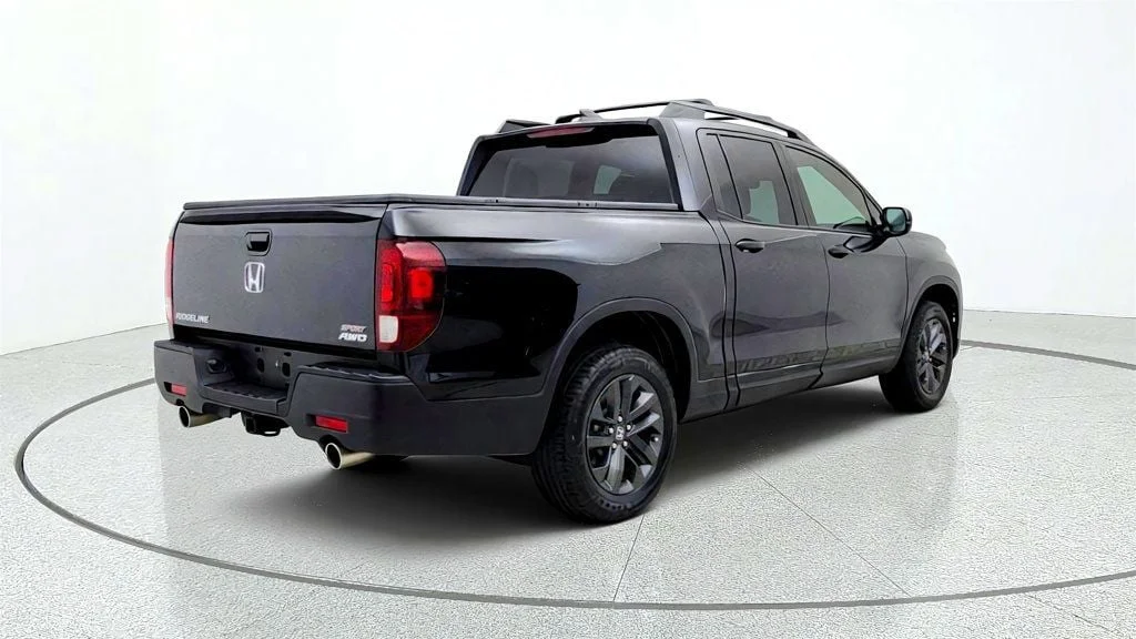 Used 2021 Crystal Black Pearl Honda Sport AWD w/ Tonneau Cover image 5