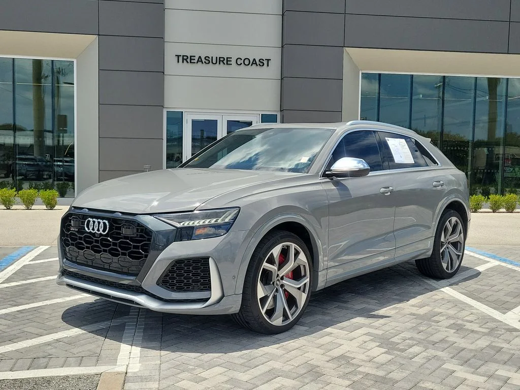 2024 Audi RS Q8 -'s photo