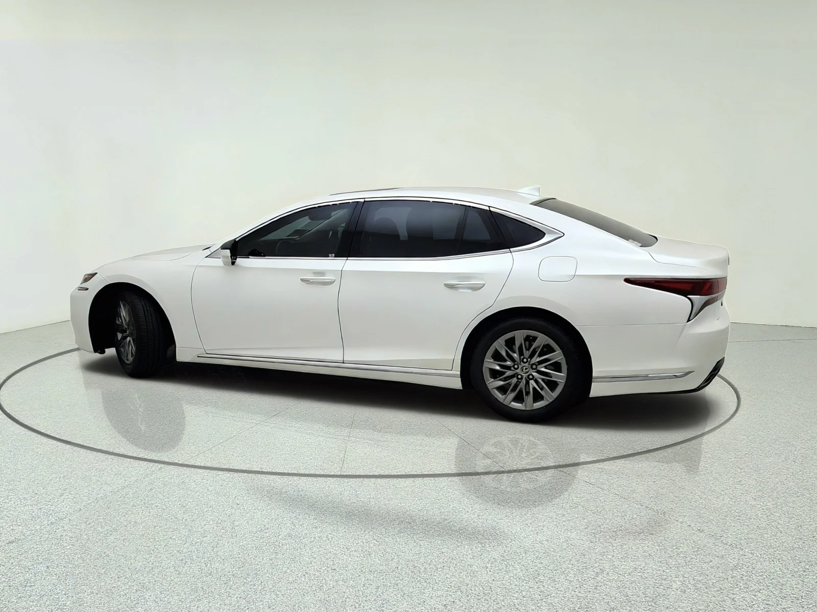 Used 2018 EMINENT WHITE Lexus LS 500 image 13
