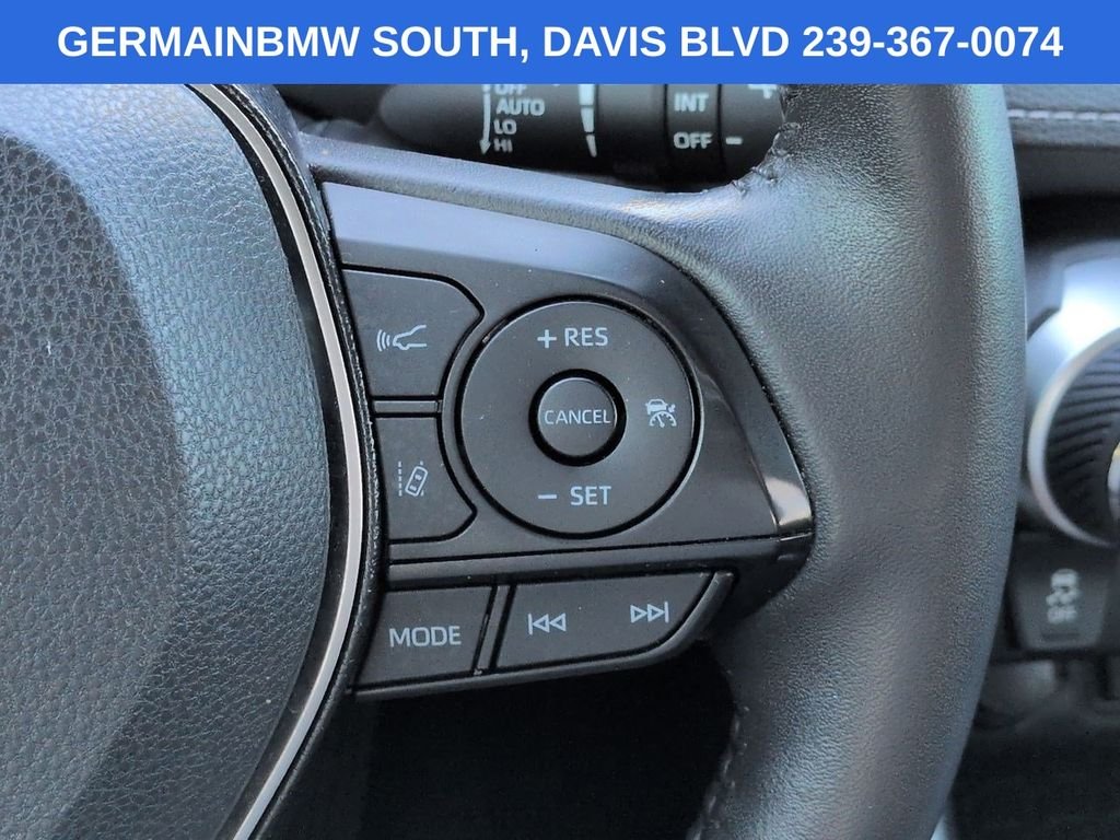 Used 2021 Lunar Toyota XLE Premium image 28