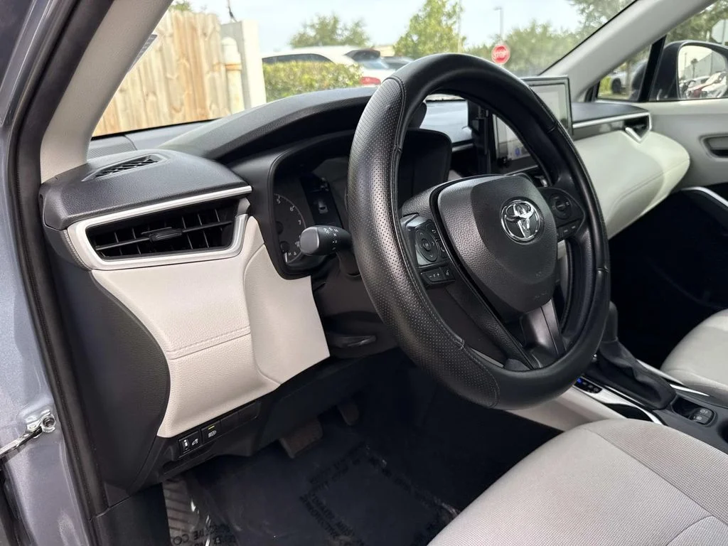 Used 2025  Toyota L image 23