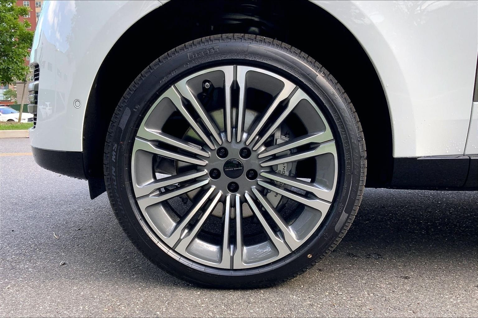 New 2026 Fuji White LAND ROVER SE image 11