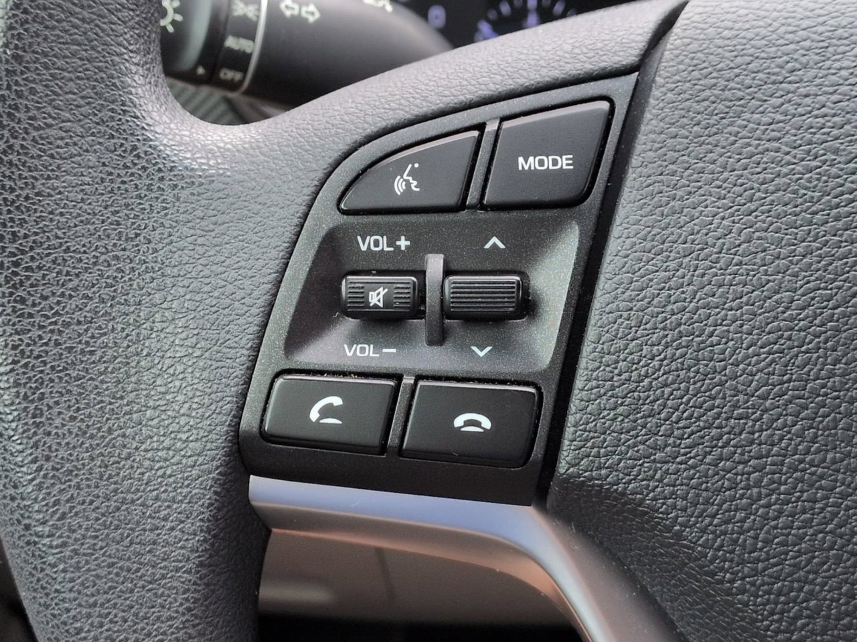 Used 2019 Coliseum Gray Hyundai SEL image 27