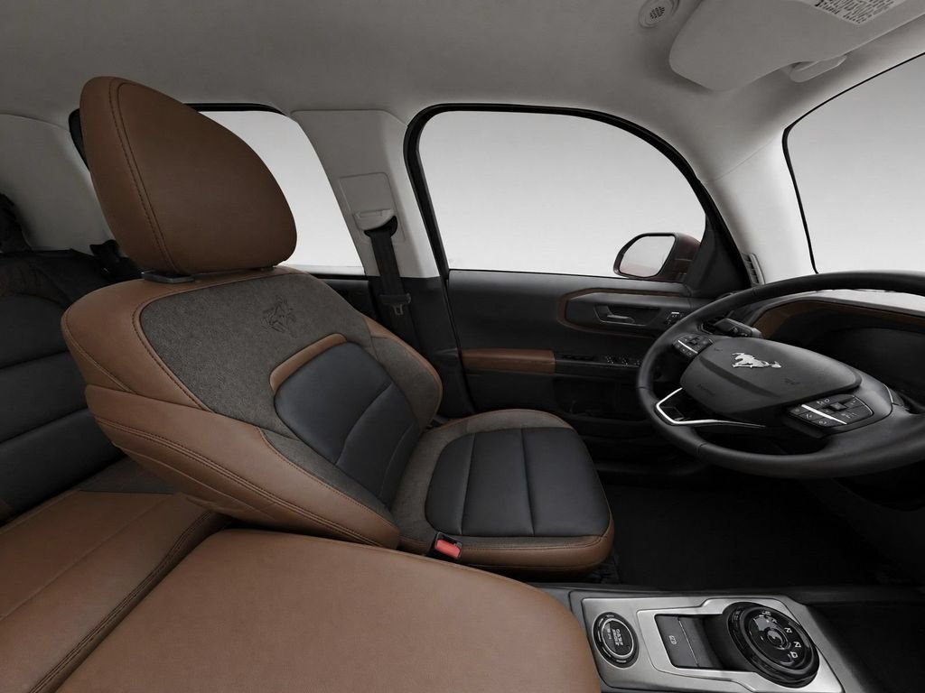 New 2026 Azure Gray Metallic Tri-Coat Ford Outer Banks® image 9