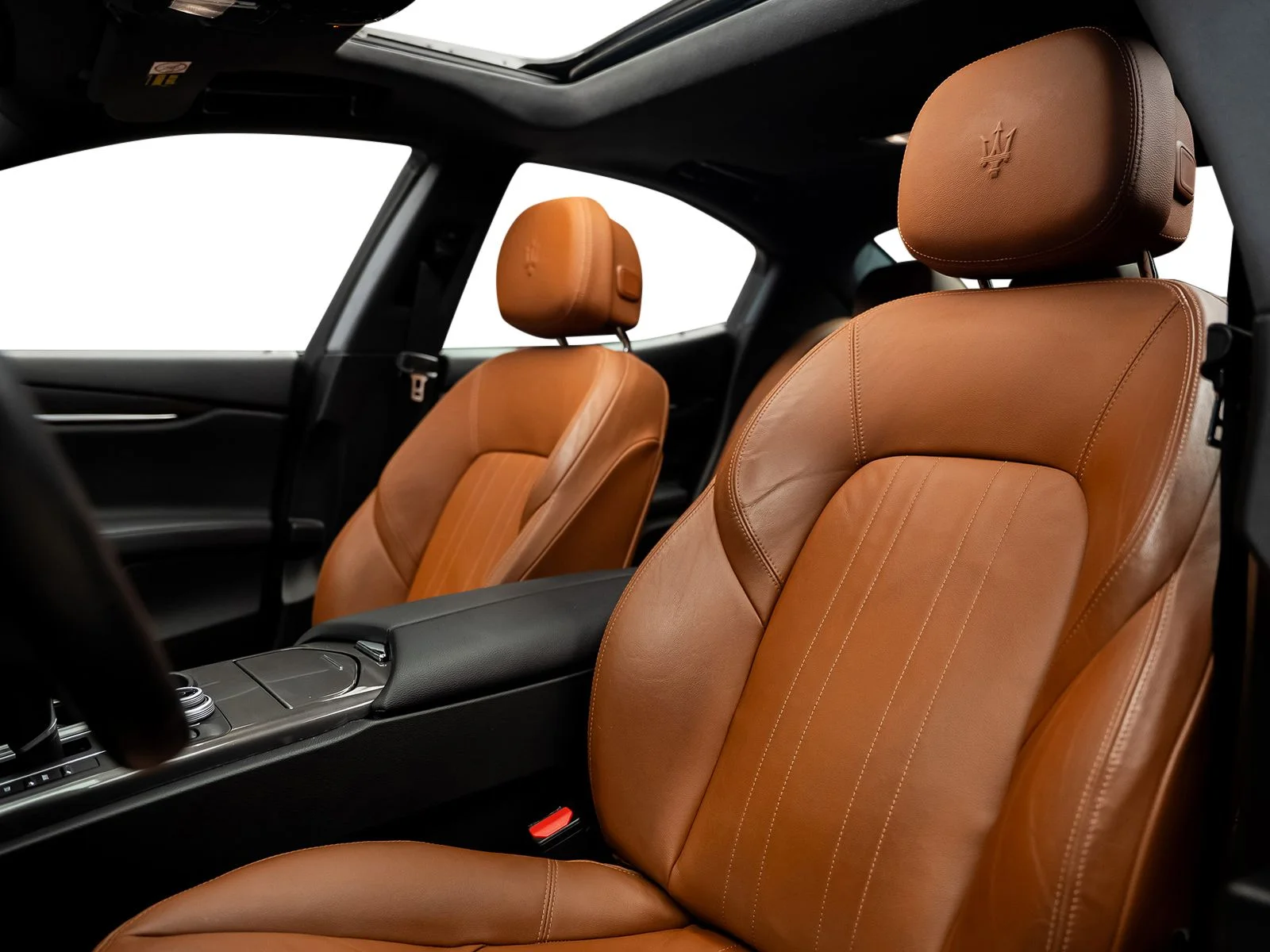 Used 2017 Gray Maserati Base image 35
