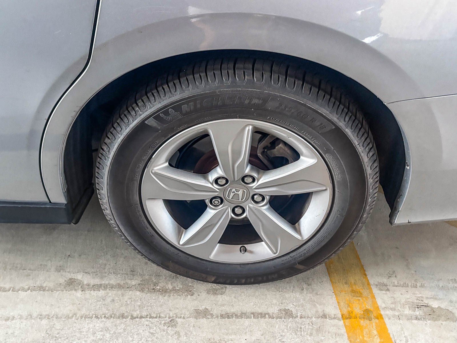 Used 2018  Honda EX-L image 9