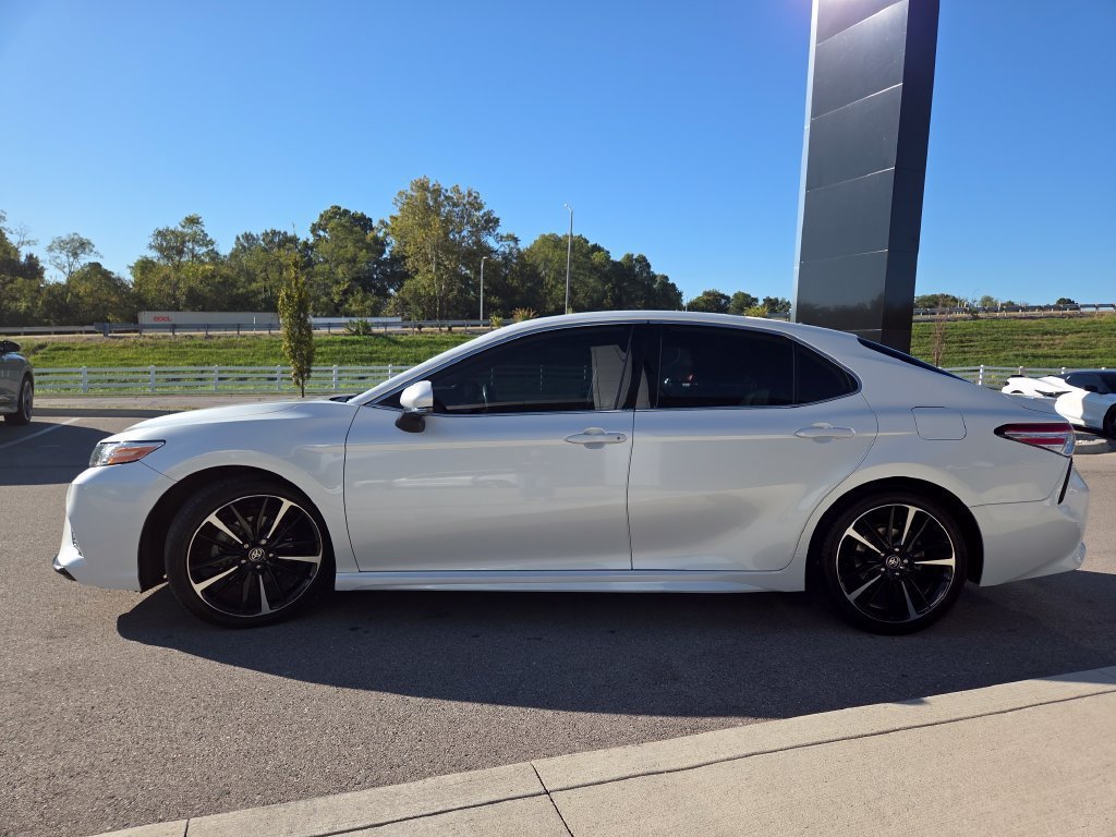 Used 2020 Wind Chill Pearl Toyota XSE V6 image 24