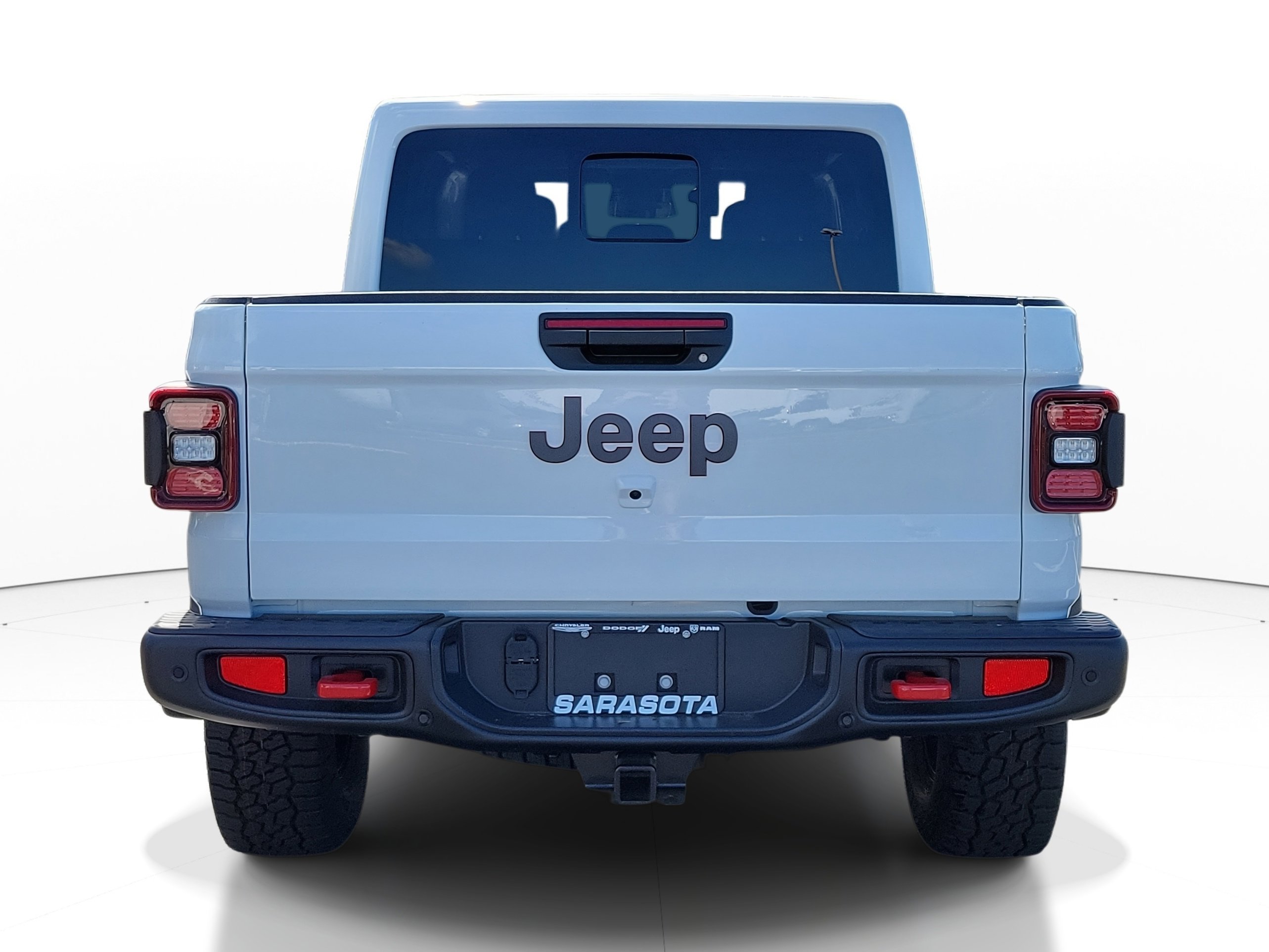 New 2026 Bright White Clear-Coat Exterior Paint Jeep Rubicon X image 5