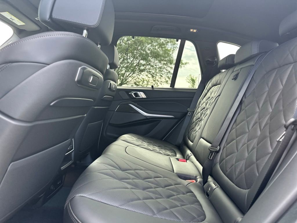 New 2026 Mineral White Metallic BMW M60i image 21