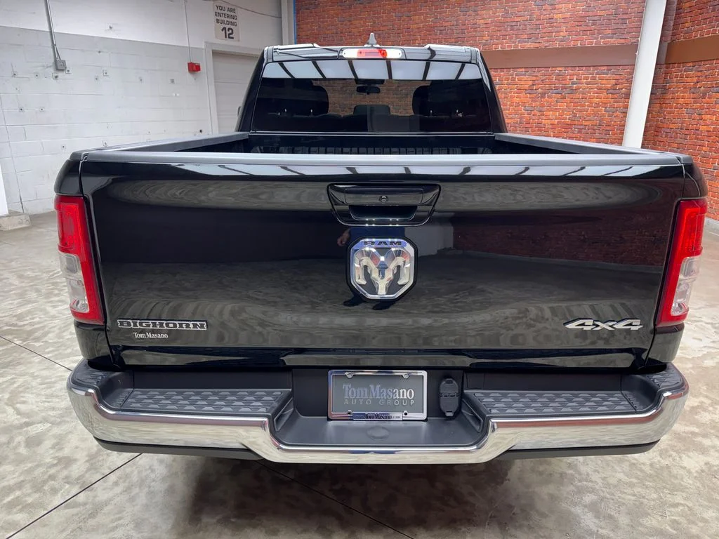Used 2022 Diamond Black Ram Big Horn/Lone Star image 4