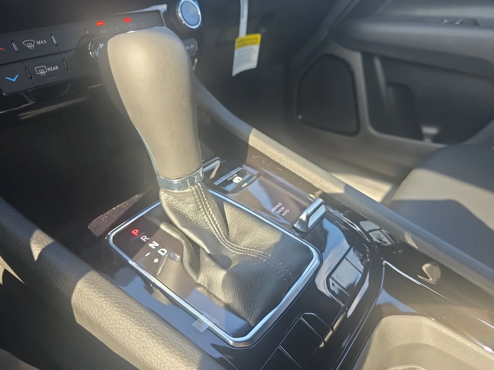 New 2026 Red Hot Pearlcoat Jeep Latitude Altitude image 20