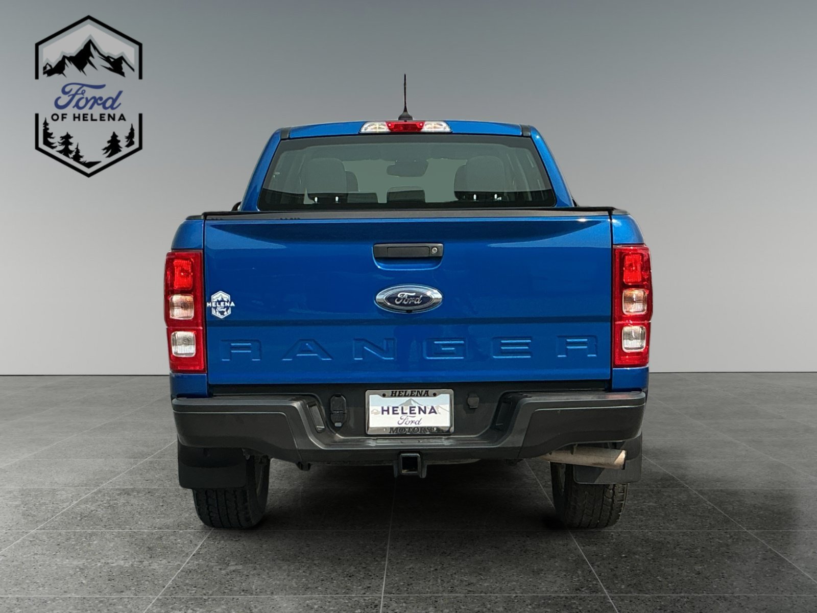 Used 2020 Blue Ford XL image 4
