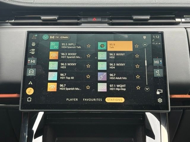 Certified Used 2025 White Land Rover Dynamic SE image 21