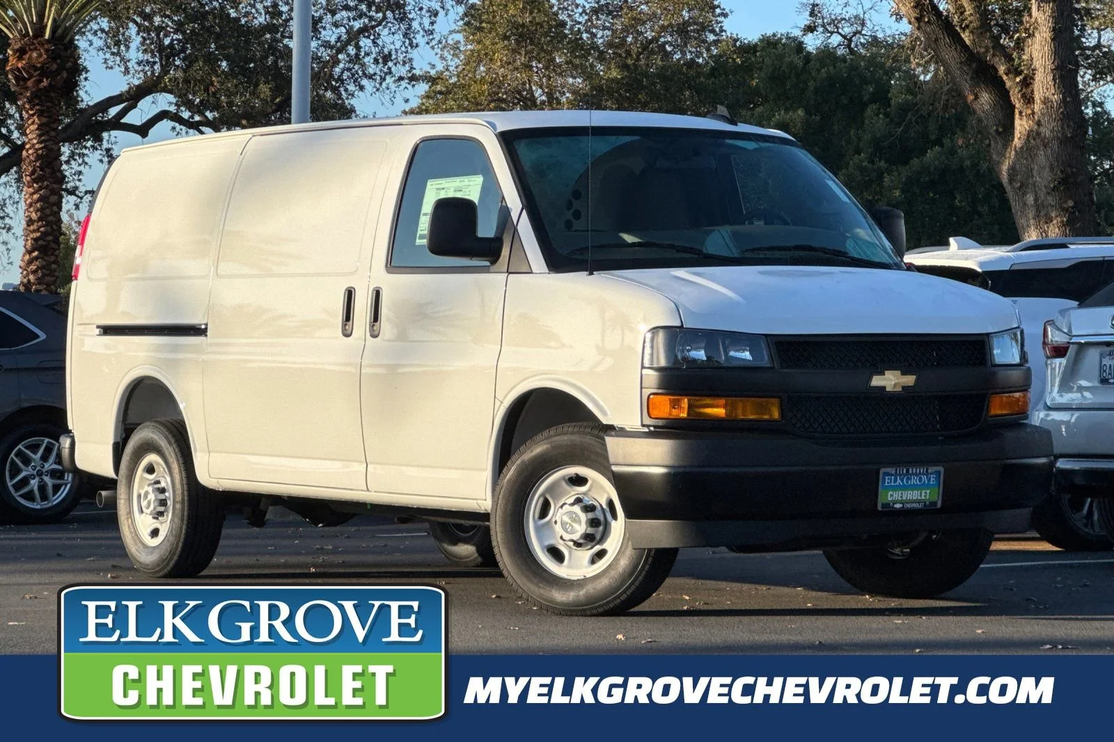 2025 Chevrolet Express 2500 Work Van HD's photo
