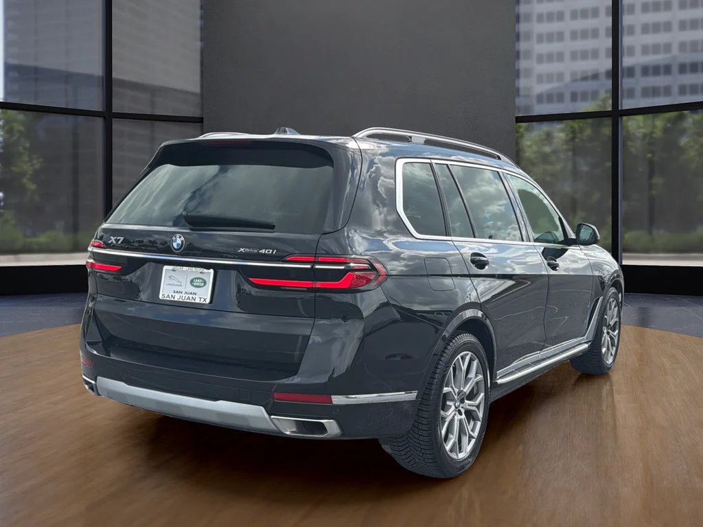 Used 2025 Black BMW xDrive40i image 16