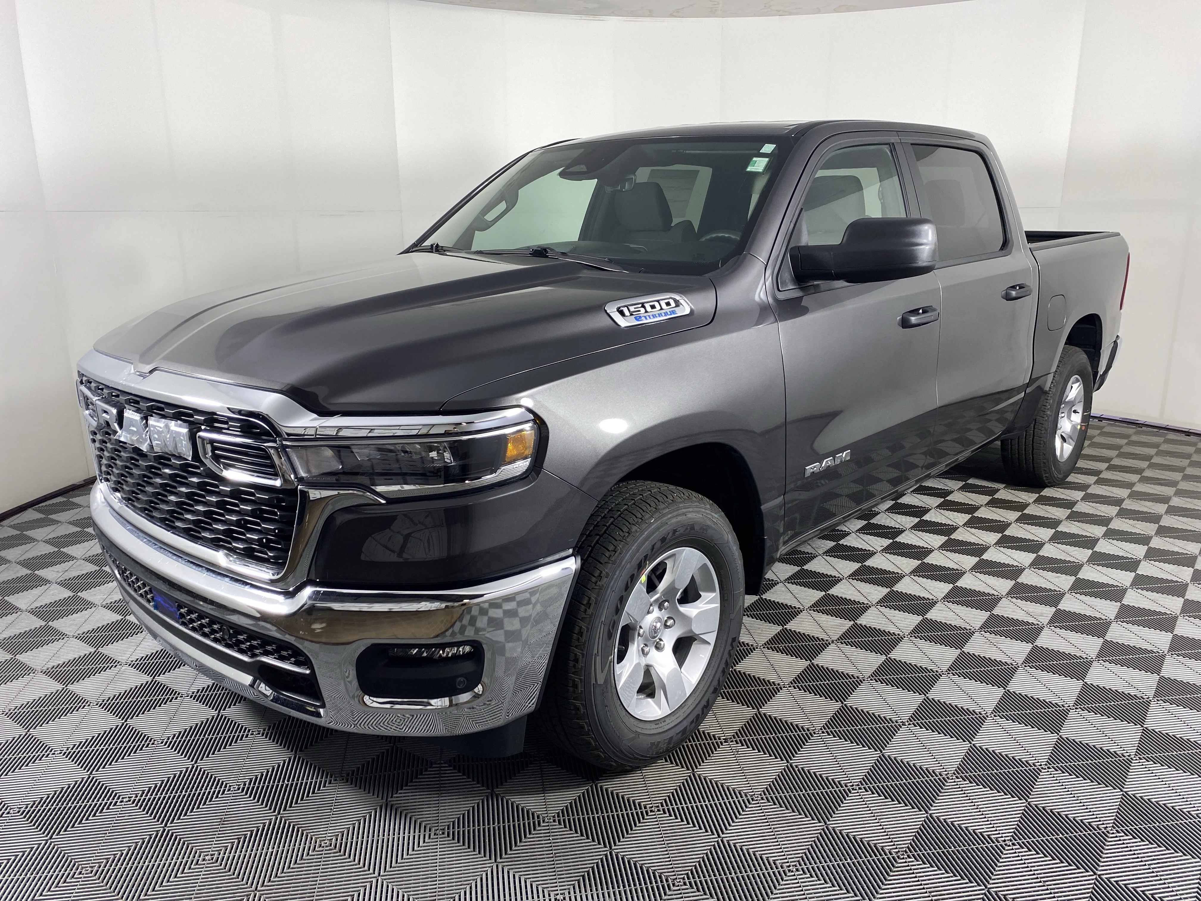 New 2026 Granite Crystal Metallic Clear-Coat Exterior Paint RAM BIg Horn image 8