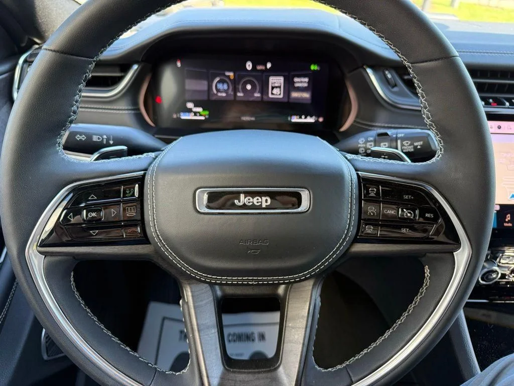 2024 Jeep Grand Cherokee Overland 4xe - Photo 18