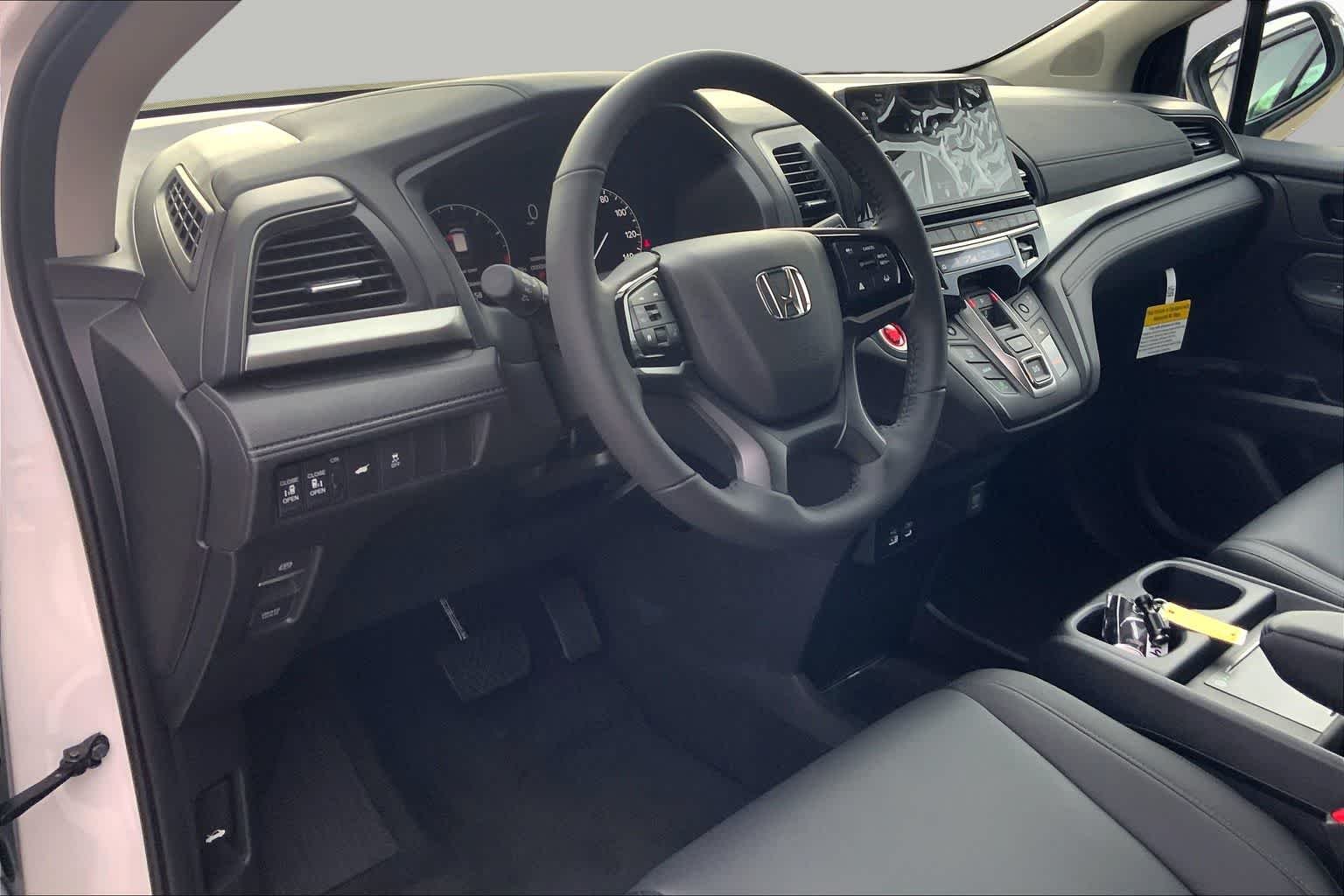New 2026 Platinum White Pearl Honda EX-L image 8